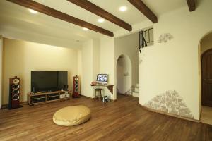 天井高3M程のリビングです。天井の角もアールにして柔らかい感じになっています。