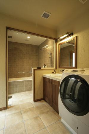 【JCT】のタイルを使って手作りのユーティリティ